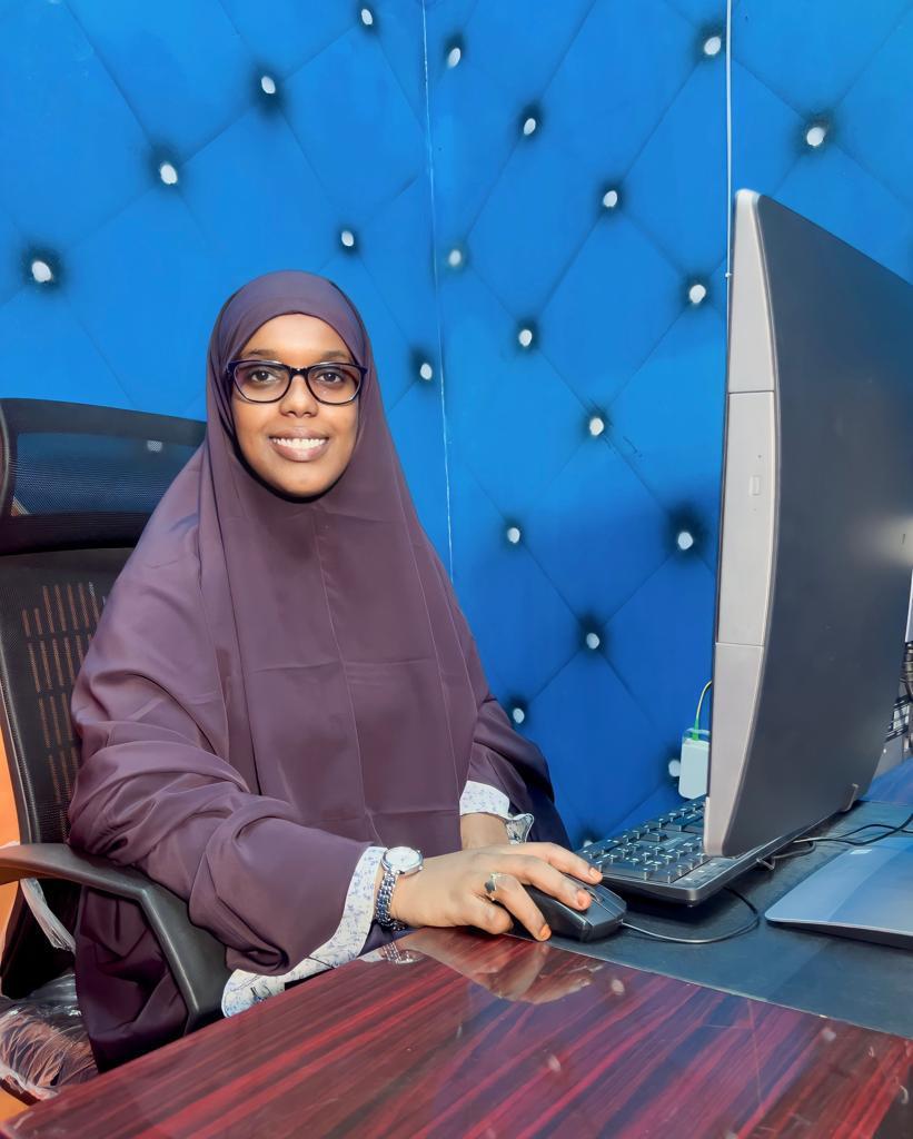 Empowering Somalia's Business Sector with Digital Solutions: Ayaan’s Journey to Successful Entrepreneur